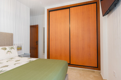 Edificio Av. Miguel Cano 11 - 8