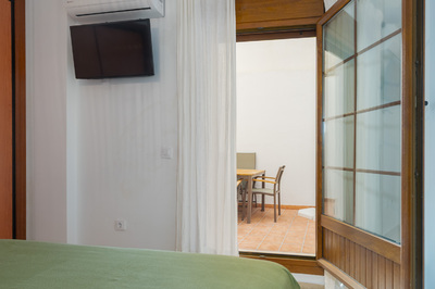 Edificio Av. Miguel Cano 11 - 6