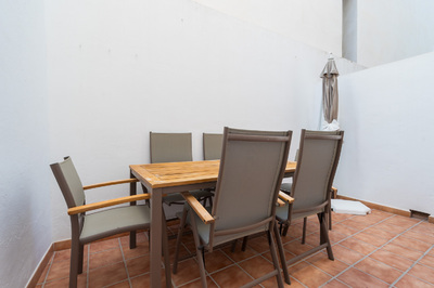 Edificio Av. Miguel Cano 11 - 5